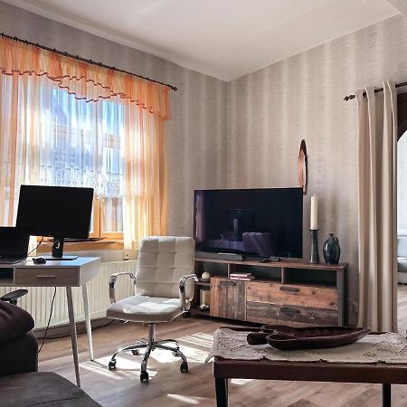 Schoene Altbauwohnung Mit Grosser Sonnenterrasse Rudolstadt Dış mekan fotoğraf